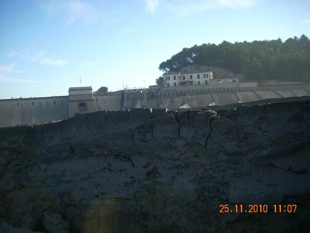 Murs en béton banché