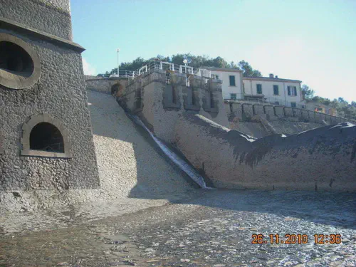 Murs en béton banché